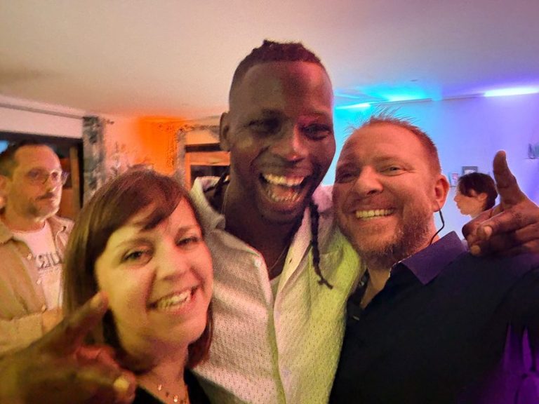 Selfie avec les mariés