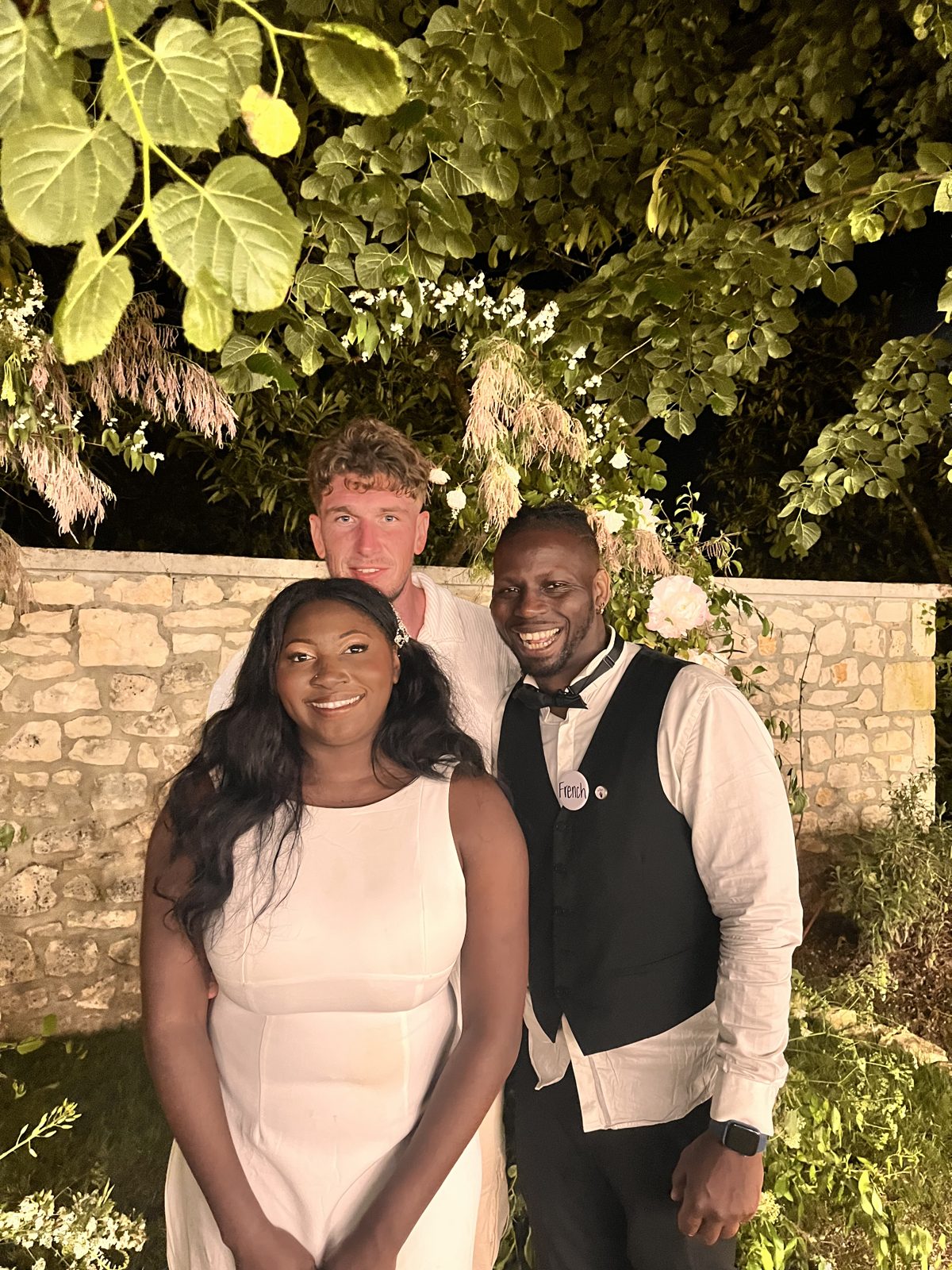 DJ Lexvolution avec Kadoh et son mari le soir de leur fête d'anniversaire de mariage